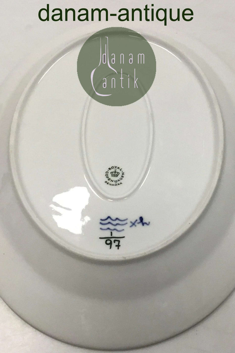 ロイヤルコペンハーゲン ブルーフルーテッドオーバルディッシュ No 97