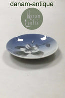 Royal Copenhagen Art Nouveau Lille platte med blomst No 53/2800