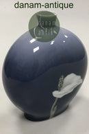 Royal Copenhagen Art Nouveau Vase dekoreret med fredslilje No 271/209B