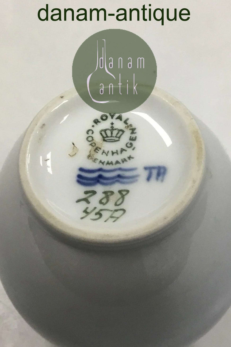 Royal Copenhagen Art Nouveau Vase dekoreret med brombær No 288/45A