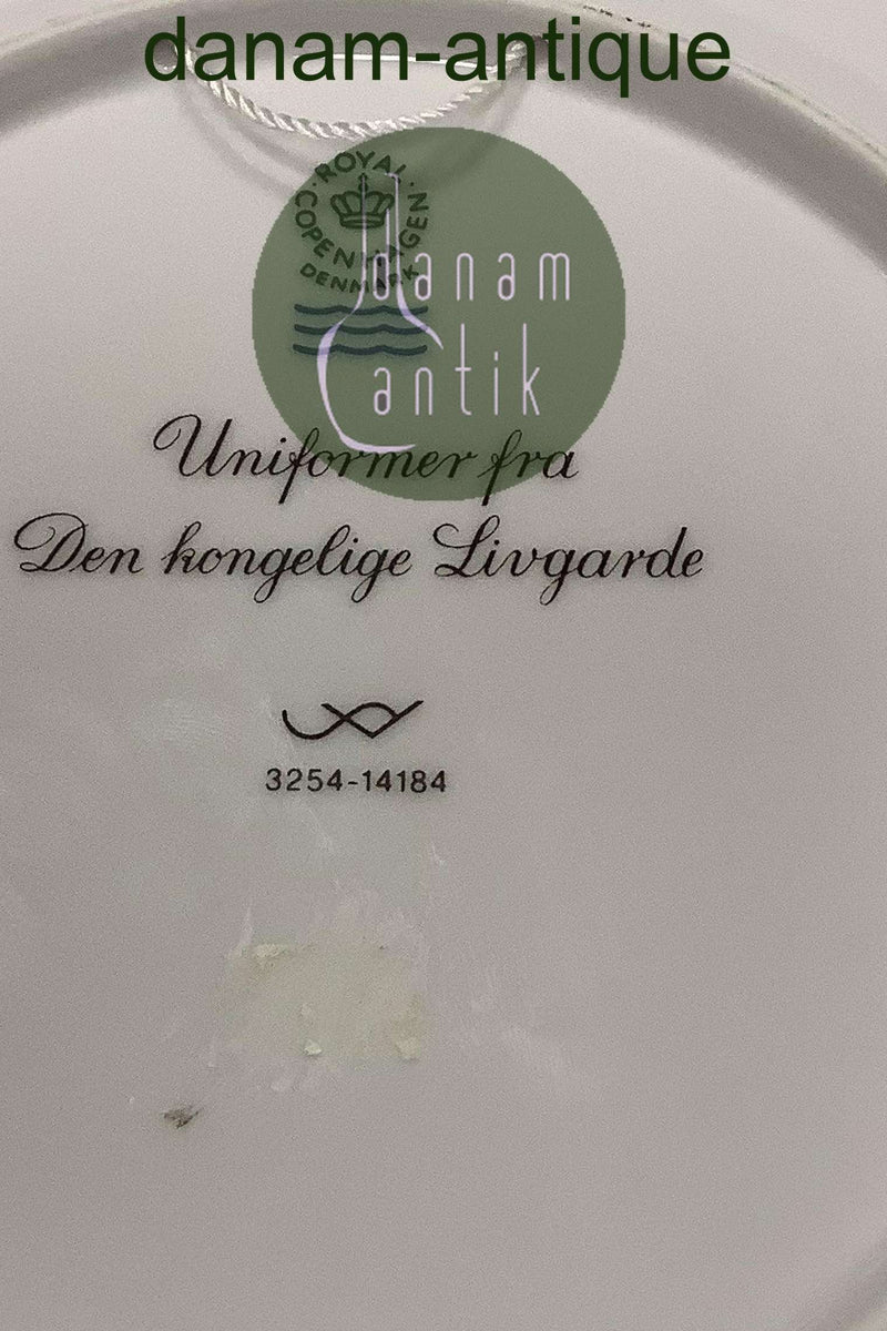 Royal Copenhagen platte uniformer fra Den Kongelige Livgarde 1848