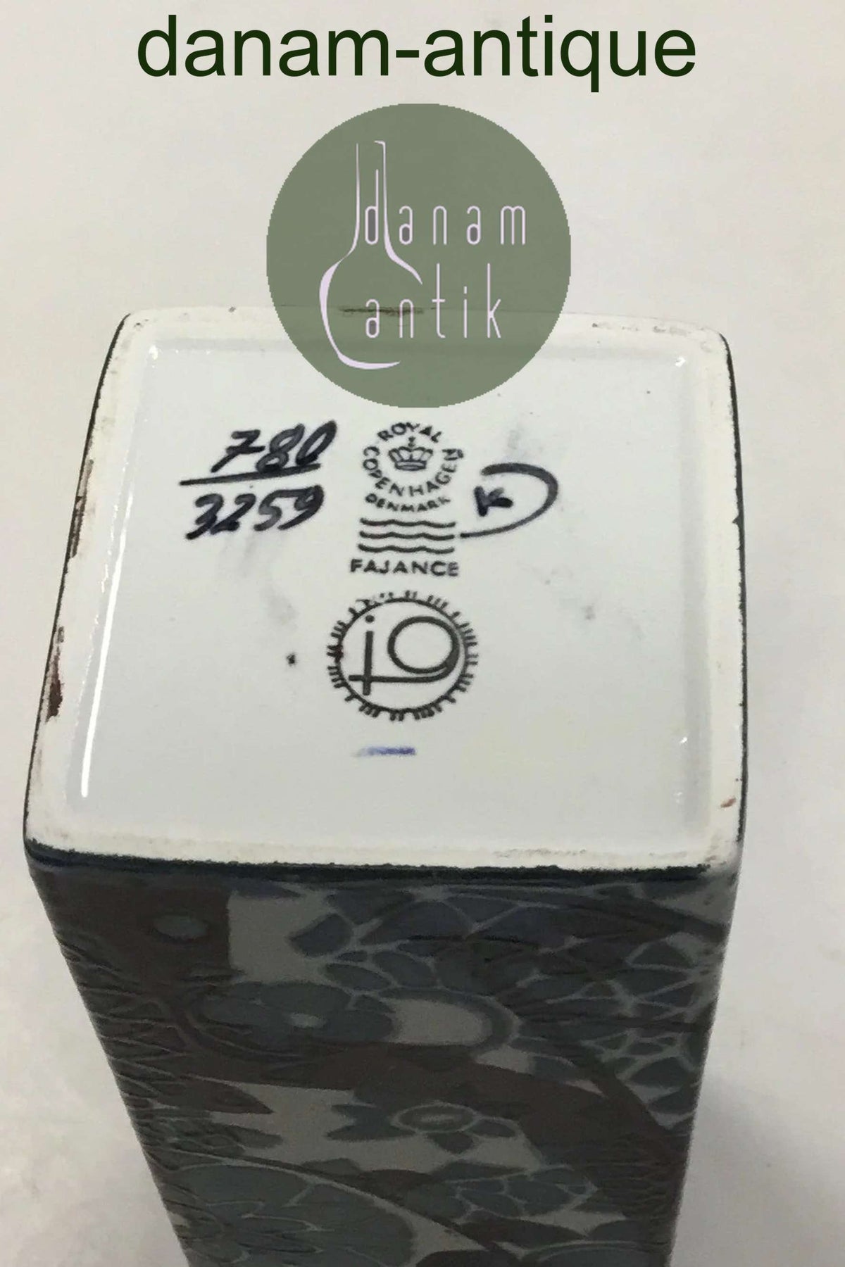 ロイヤルコペンハーゲン テネラ花瓶 No 780/3259