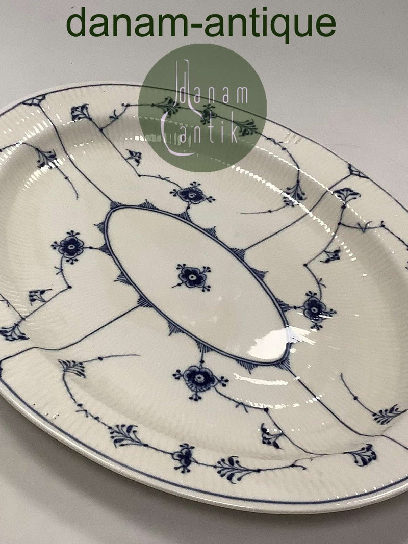 Royal Copenhagen Musselmalet Riflet Fad No 101