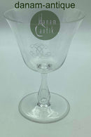 ベル型ボウルと中空ステムにモノグラムのワイングラス c1930-1950年