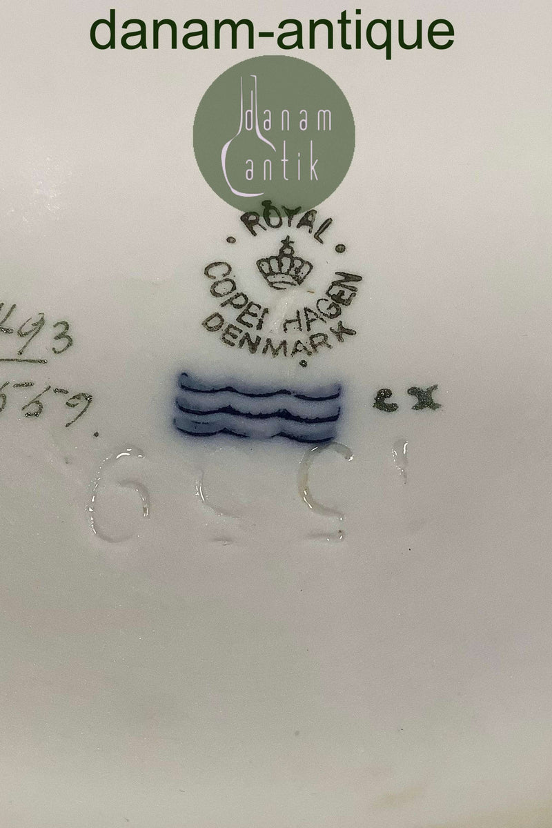 Royal Copenhagen Saxon Flower Light Oval Serving Dish No 1559