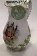 古老的皇家哥本哈根雄鹿水壶