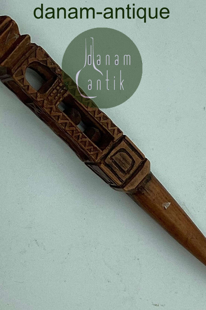 Vindepind skåret i træ fremstillet i 19. årh.