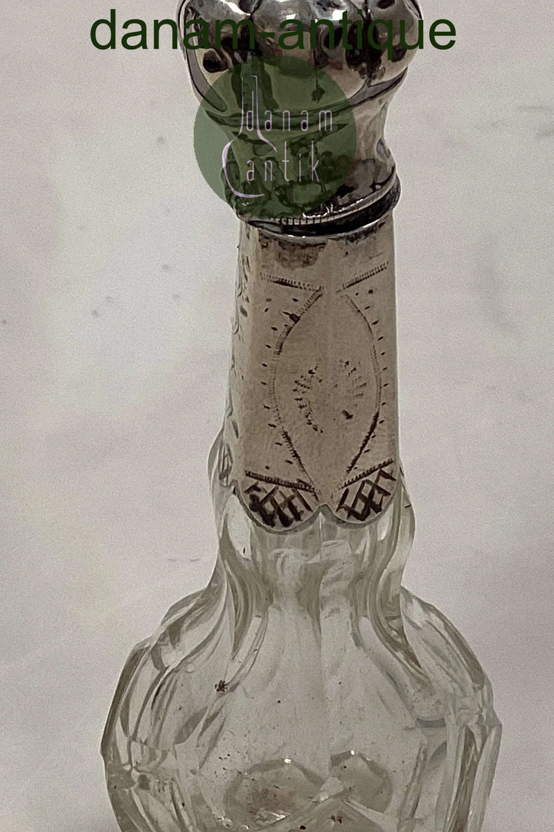 Parfumeflacon i glas med sølvmontering 19. århundrede