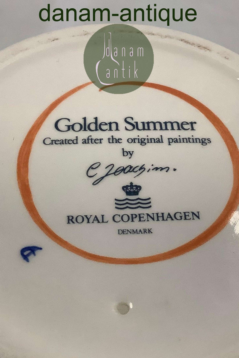 Royal Copenhagen Golden Summer / Gylden Sommer centerpiece på Fod No. 753