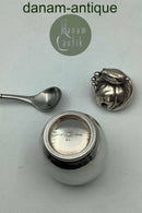 Georg Jensen Sterling Sølv Magnolia Sennepskrukke med ske No. 2A  Måler 8cm / 3.15 inch  Vejer 79,4 gram / 2.80 oz
