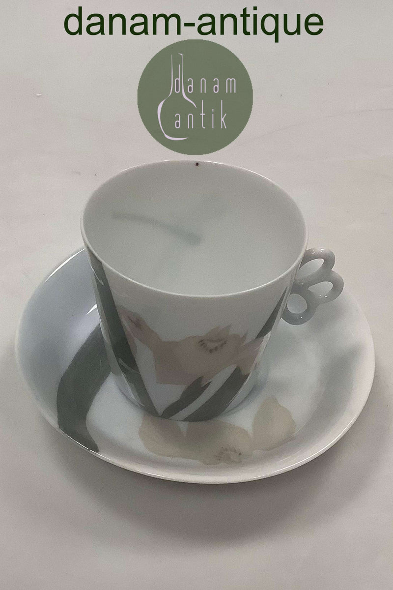 Royal Copenhagen Art Nouveau Kop med Iris No 19/37B