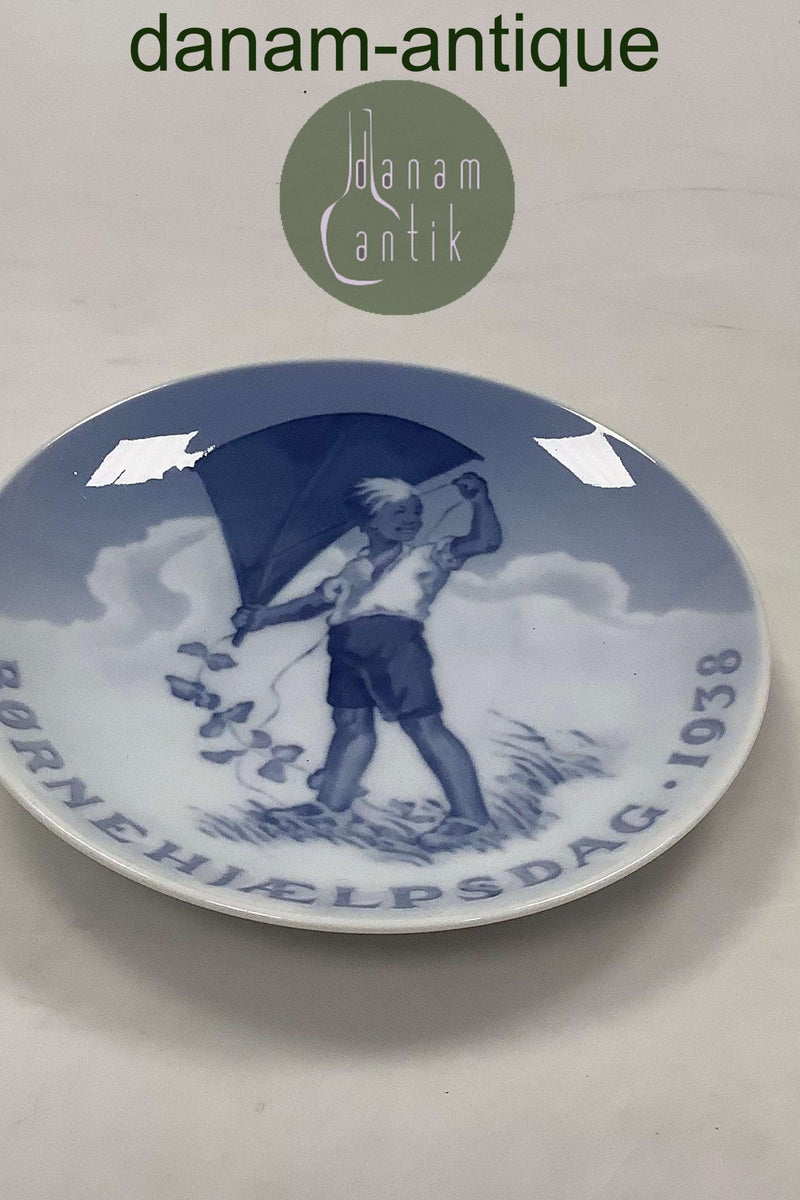 Royal Copenhagen Børnehjælpsdags Platte fra 1938