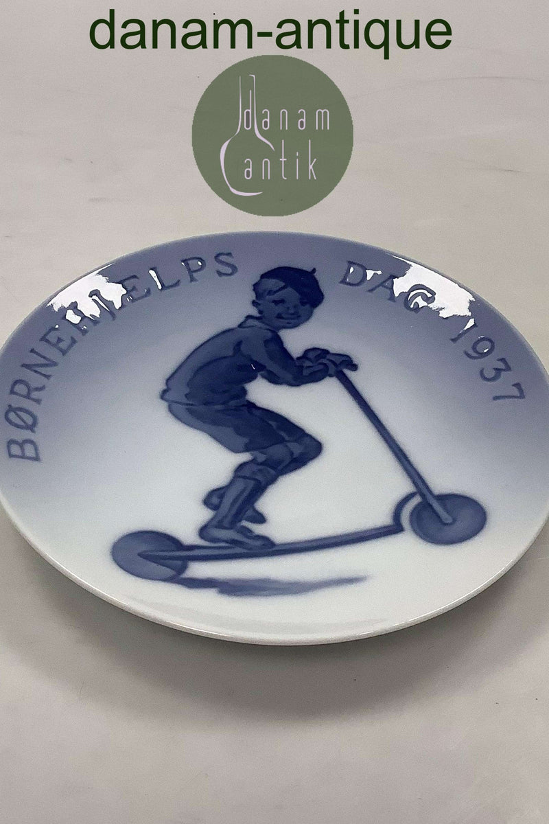 Royal Copenhagen Børnehjælpsdags Platte fra 1937
