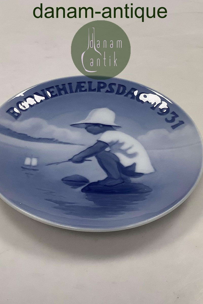 Royal Copenhagen Børnehjælpsdags Platte fra 1931
