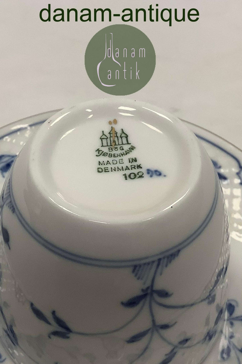 Bing 和 Grøndahl 蝴蝶与金色咖啡杯和碟子 No 102