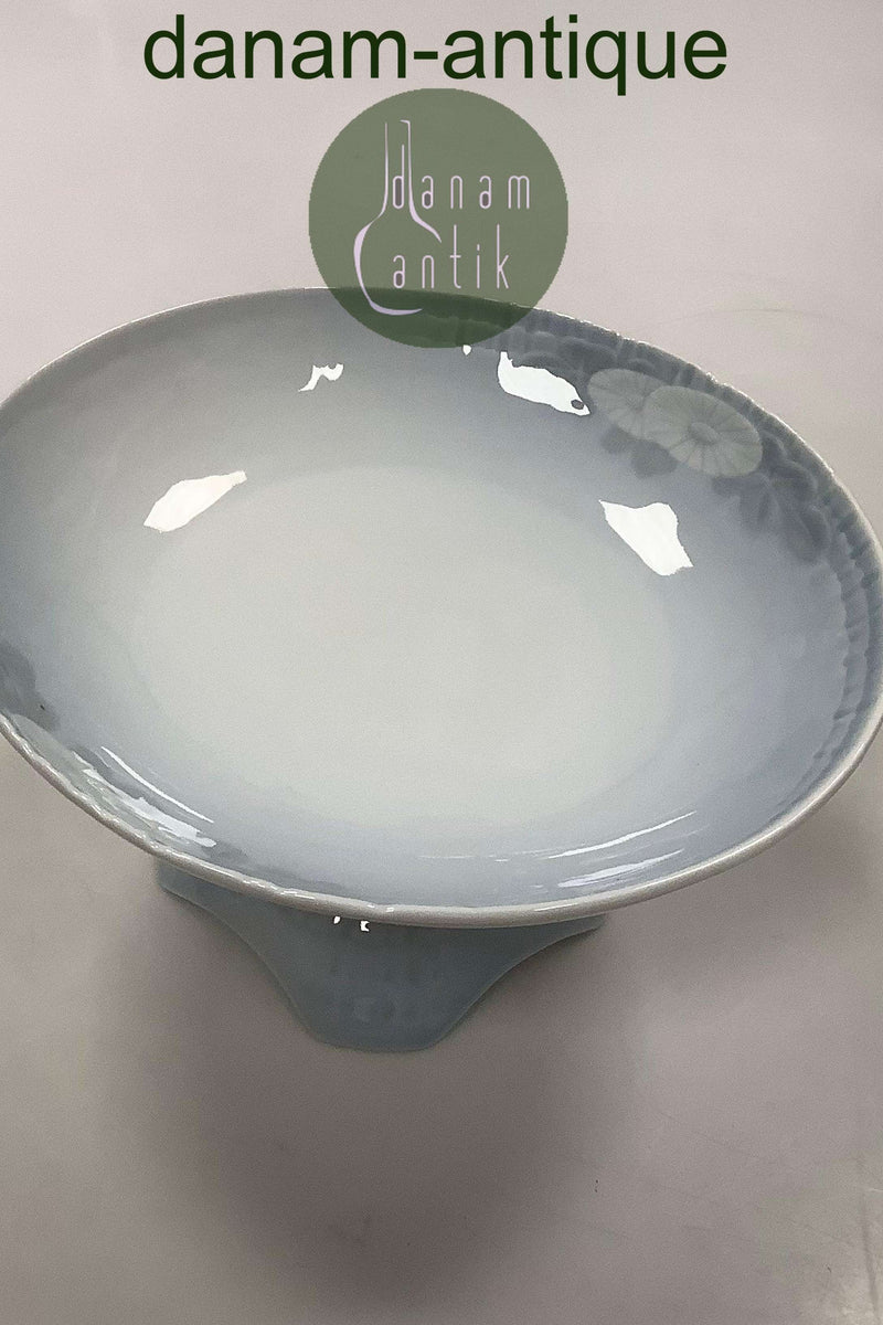 Royal Copenhagen Skærsommernatdrøm Oval Kageskål på Fod Lyseblå No 10033