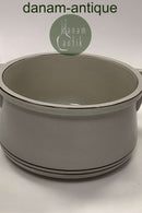 Bing og Grøndahl Stentøj Columbia Låggryde uden låg No 405.  Måler  24 cm / 9 29/64 inch