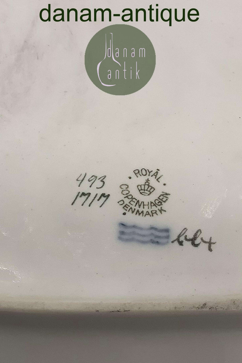 Royal Copenhagen Light Saxon Flower rectangular dish No 1717