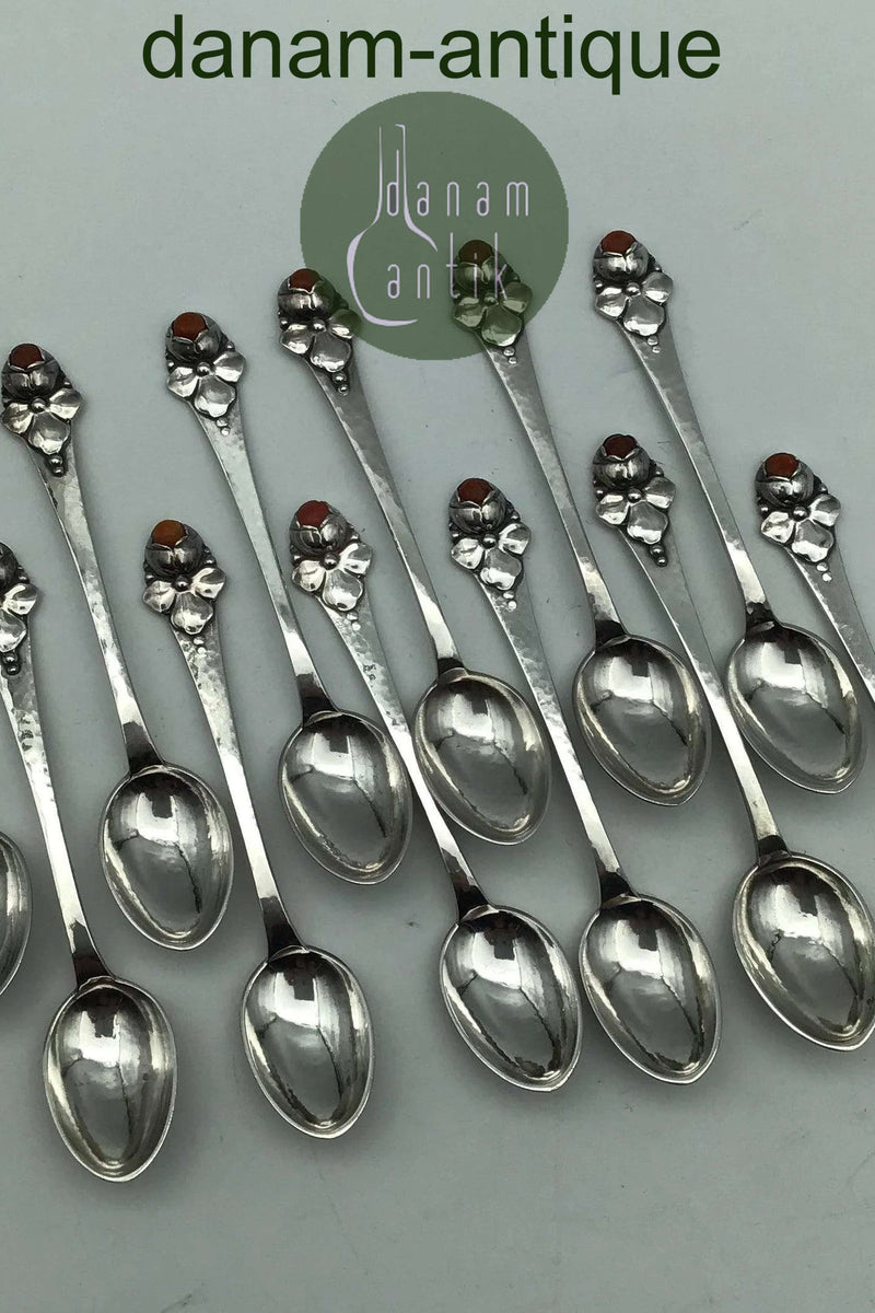 Sæt Dansk Arbejde (DTA) Sølv Kaffeskeer med Rav (12)