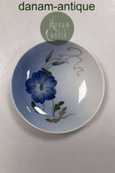 Royal Copenhagen Art Nouveau Lille platte med blomst No 2800/2800