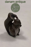 Royal Copenhagen Figur Egern med nød No. 982