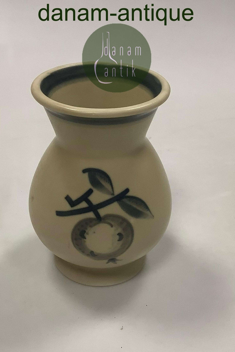 Royal Copenhagen Vase i Mat Jern Glasur med Frugter No 1 v / 18