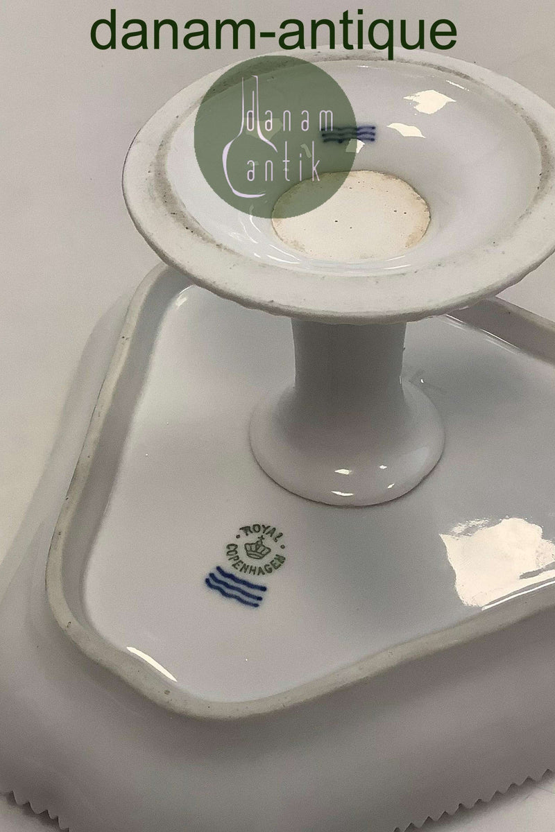 Royal Copenhagen Hvid Flora Danica Perlestel trekantet opsats No 3511