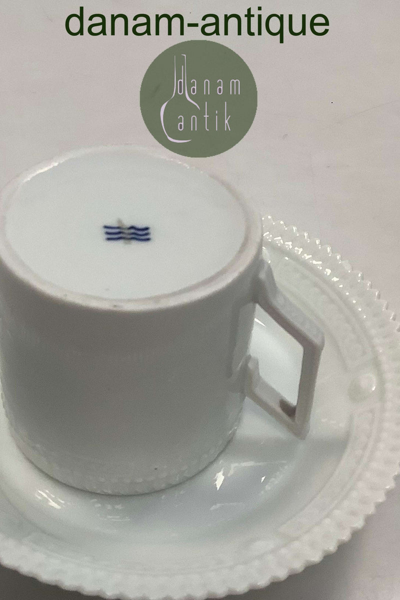 皇家哥本哈根白色花朵丹妮卡珍珠瓷巧克力杯 No 3512