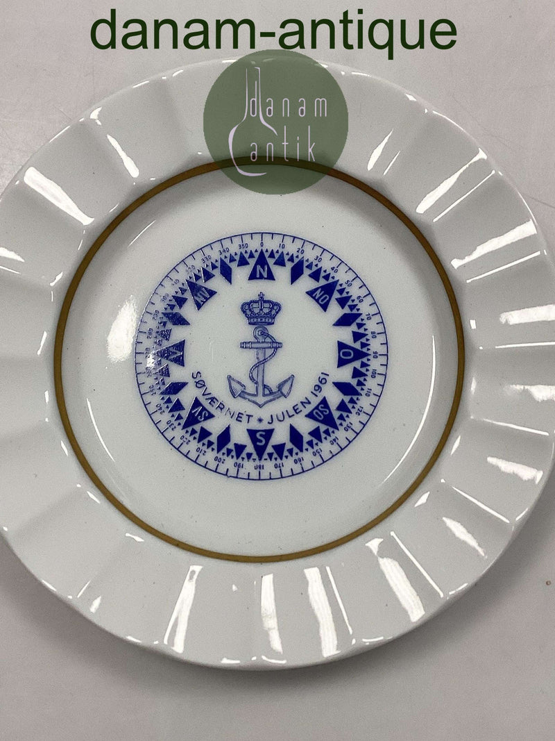 Royal Copenhagen / Aluminia Søværnets Juleplatte 1961