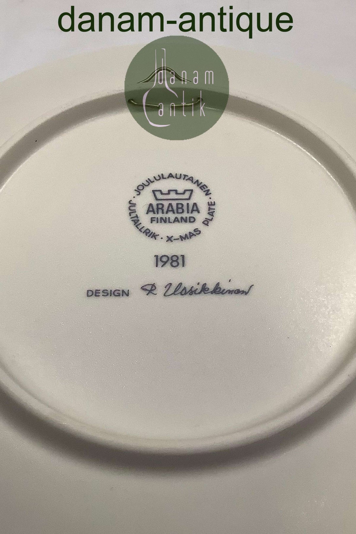 Arabia Finland Christmas plate 1981