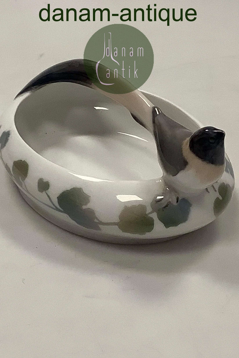 Royal Copenhagen Art Nouveau Fugleskål No 753/376