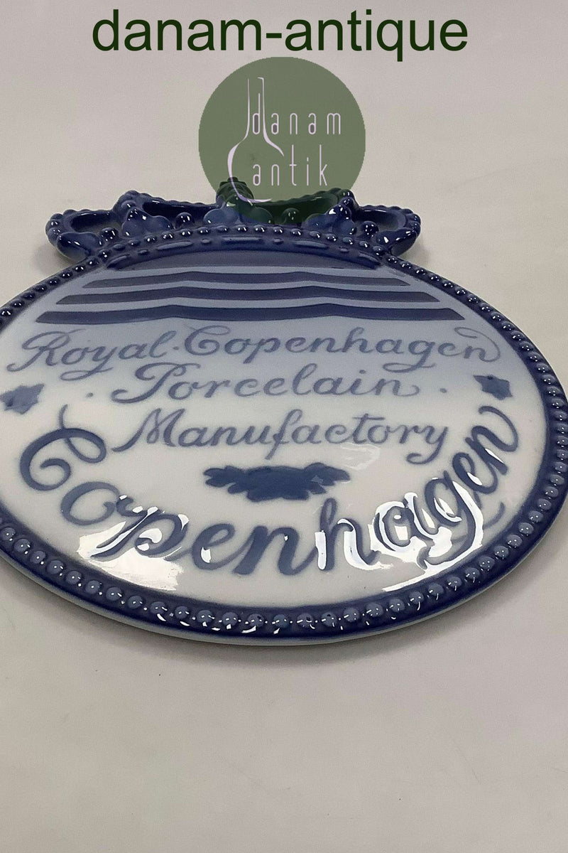 Royal Copenhagen Engelsk Forhandler Skilt med Krone, tidlig