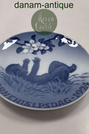 Royal Copenhagen Børnehjælpsdags Platte fra 1924