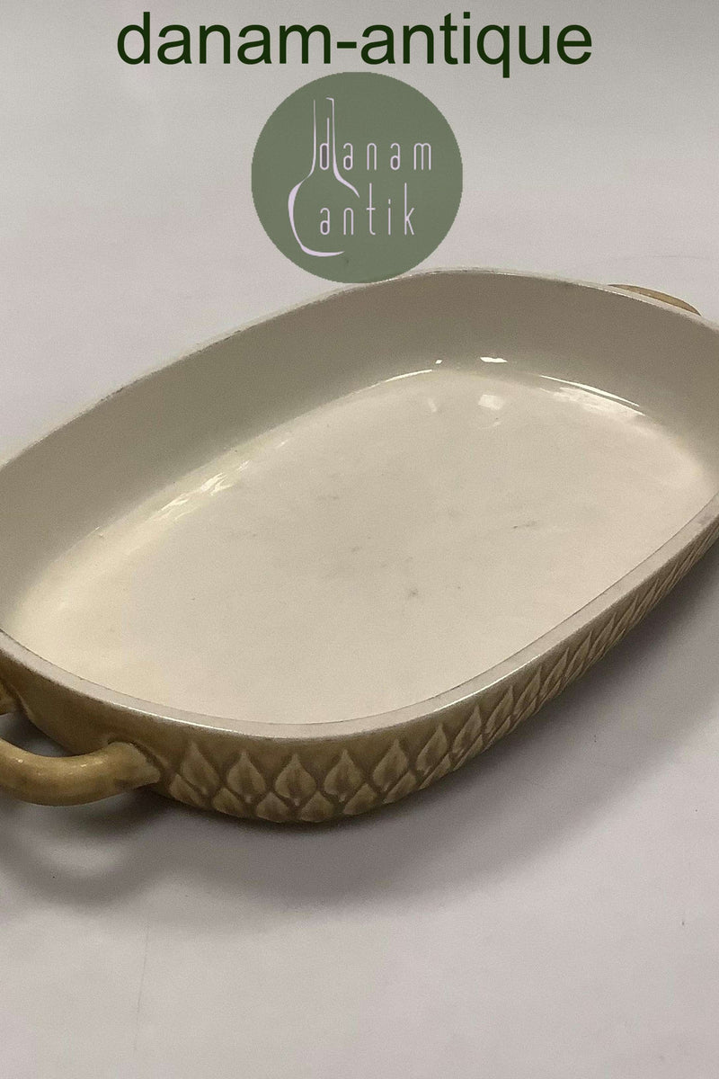 Bing og Grøndahl Jens Quistgaard Aflangt Fad med Håndtag fra Relief Serien (Kronjyden)