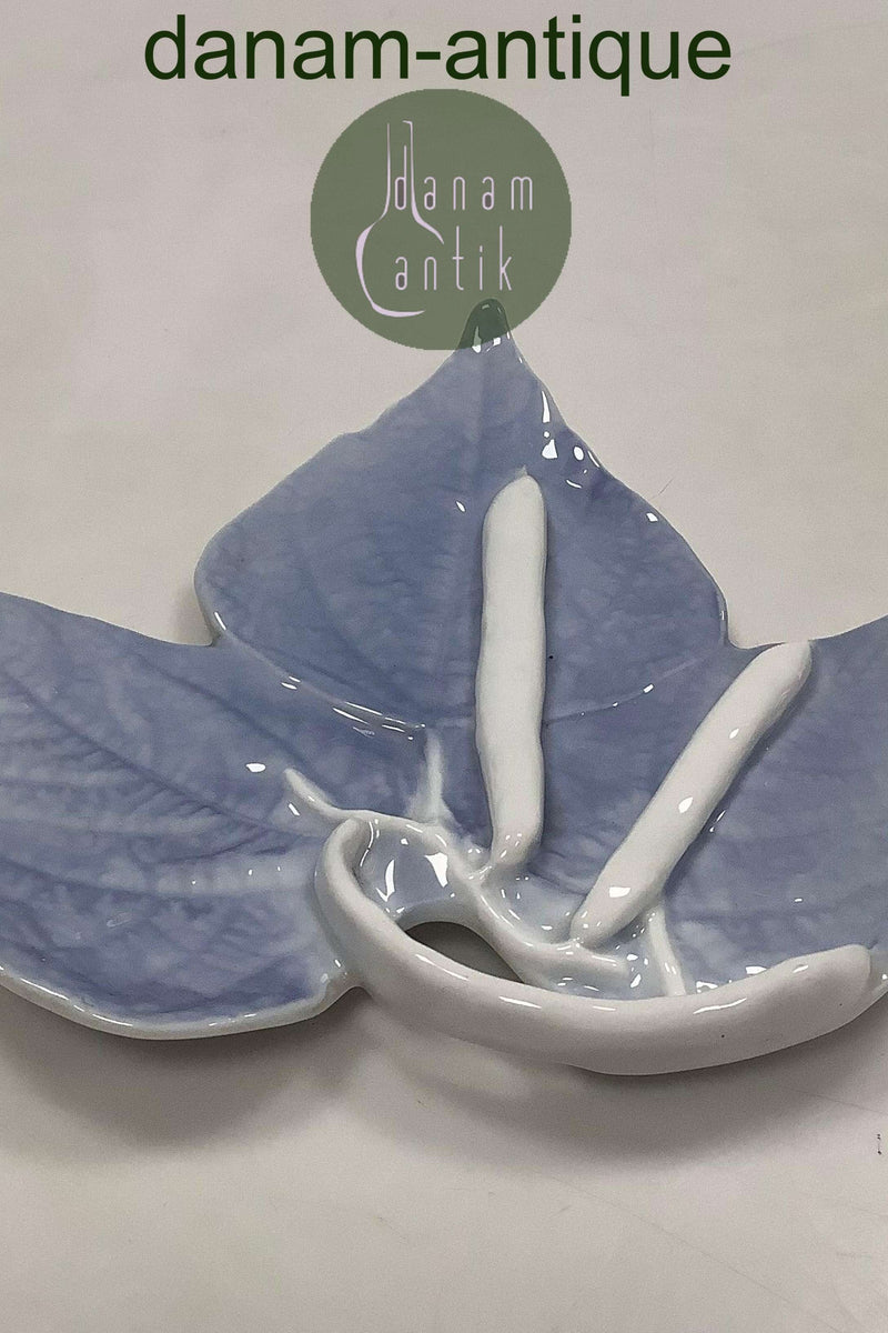 Royal Copenhagen Art Nouveau Skål formet som blad med frugter No 2/7