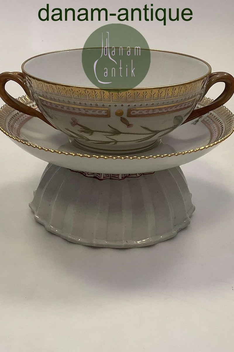 Royal Copenhagen Flora Danica Bouillon Kop med underskål No 20/3612