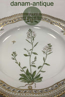 Royal Copenhagen Flora Danica tallerken med gennembrudt kant No 20/3553