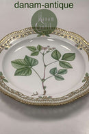 Royal Copenhagen Flora Danica Tallerken med gennembrudt kant No 20 / 3526