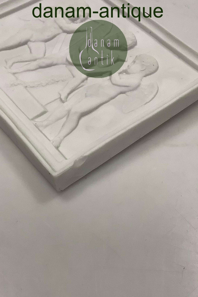 Bertel Thorvaldsen: Royal Copenhagen Bisquit Syngende engle relief