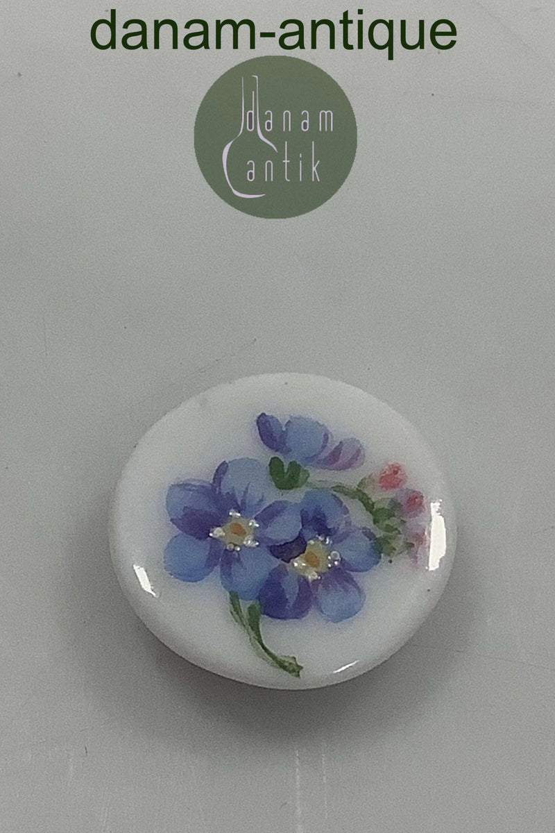 Royal Copenhagen Antik Knap i overglasur med Blomst 1