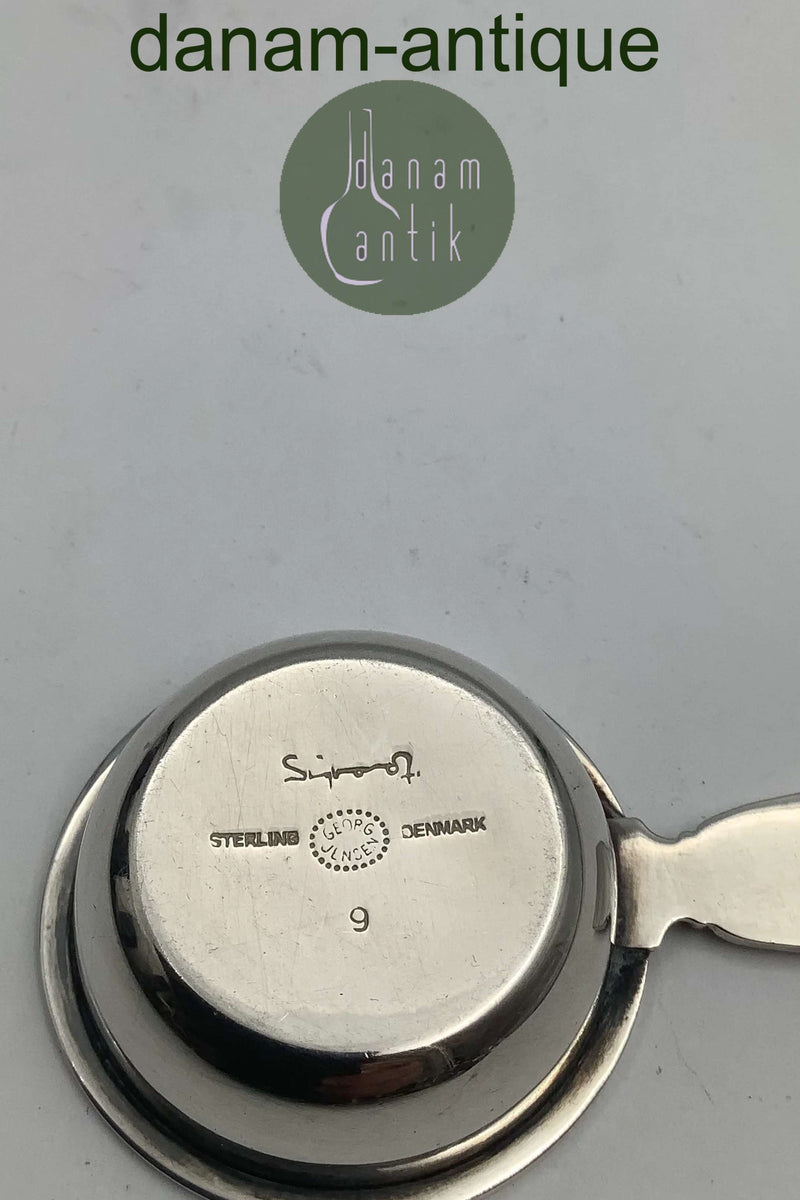 Georg Jensen Sterling Silver Bernadotte Saltkar med rød emalje No 9