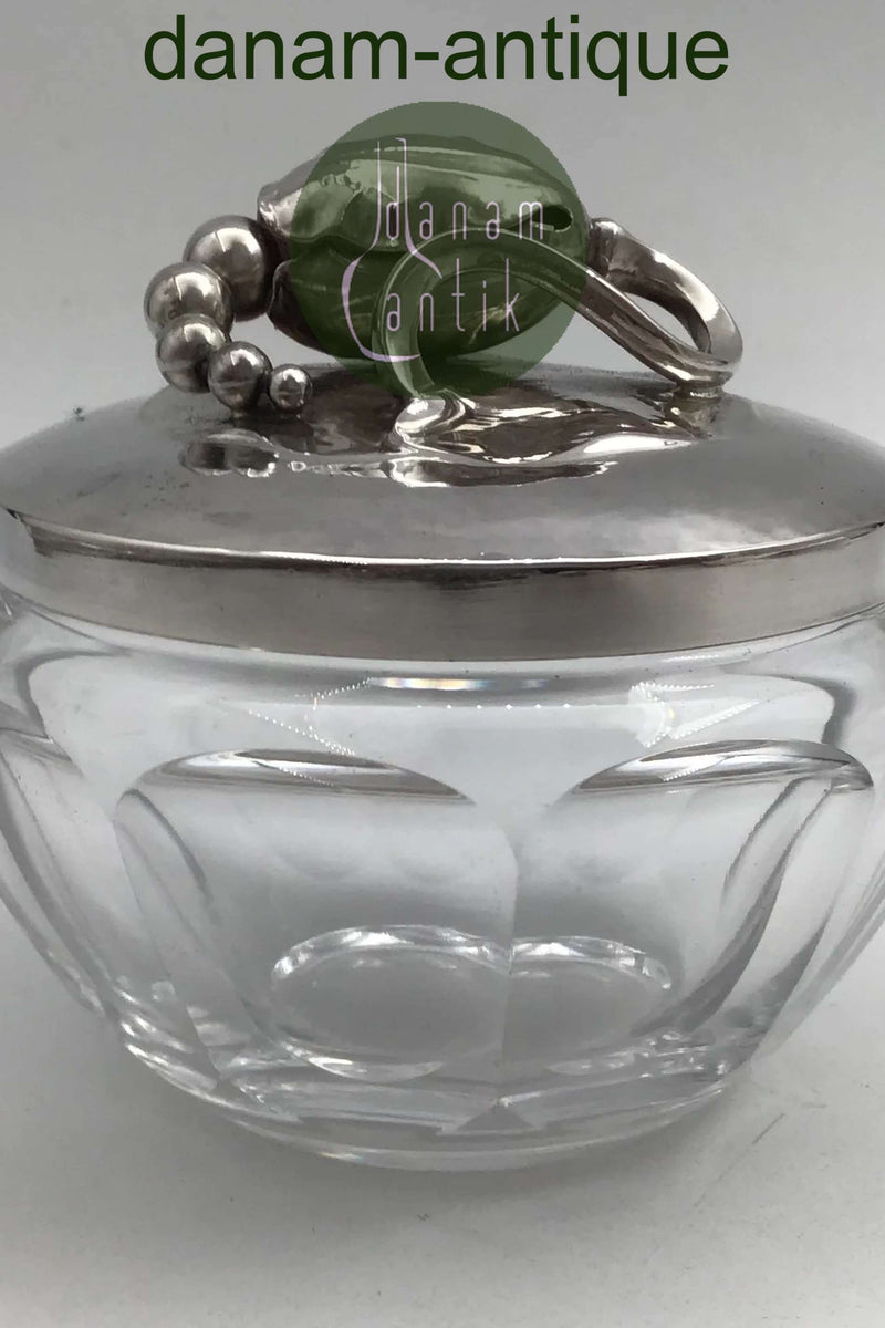 Georg Jensen & Wendel Sterling Sølv Magnolia Sølvlåg No. 2C og Baccarat Krystal Confiture Glas
