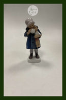 Dahl Jensen Figur Pige med dukke No. 1106