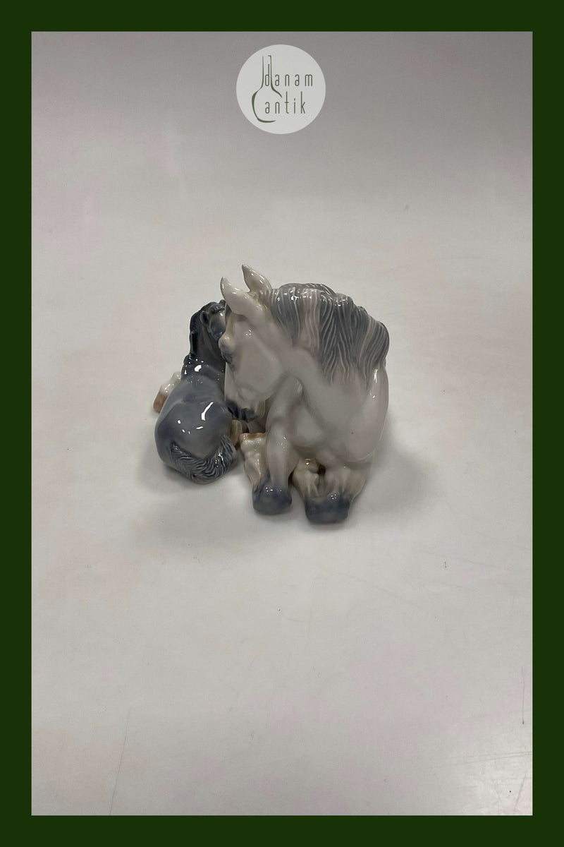 Royal Copenhagen Figur Hest med føl No 4698