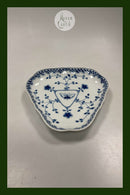 Bing og Grøndahl Dickens 3 kantet fad No. 354