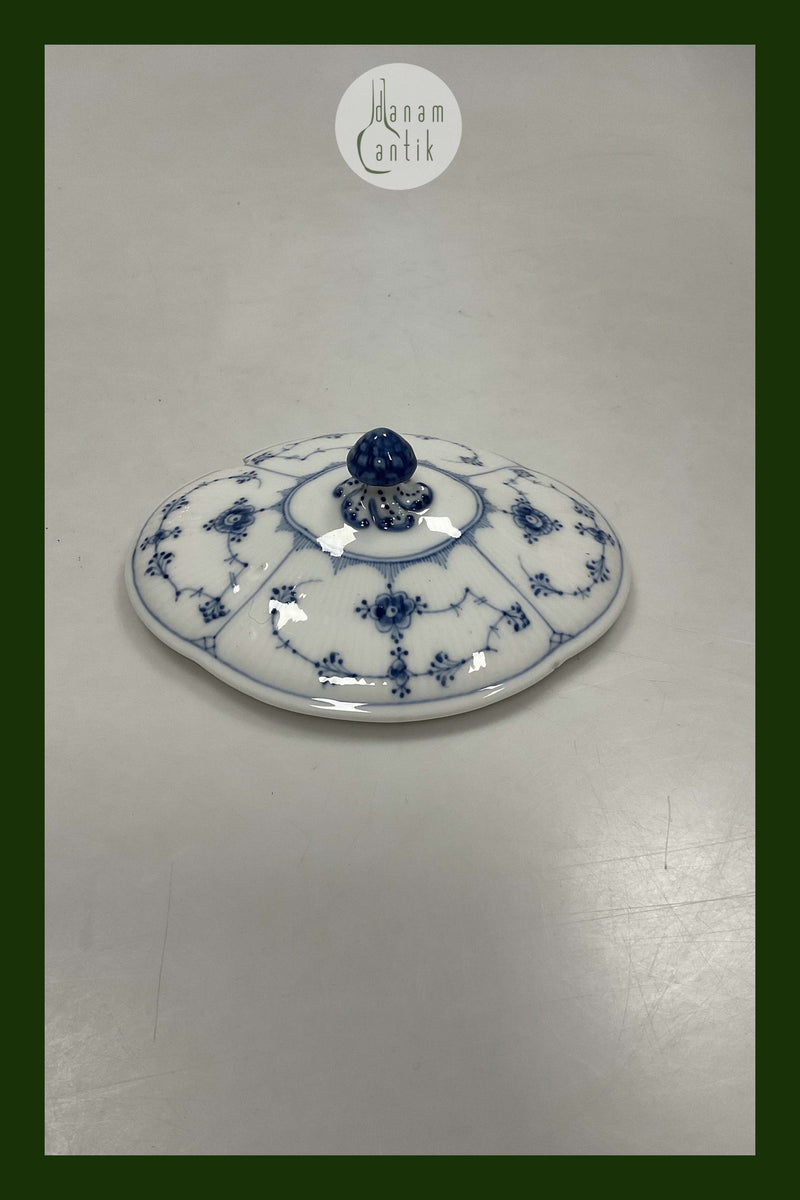 Royal Copenhagen Musselmalet Riflet låg til sovseskål No 207.