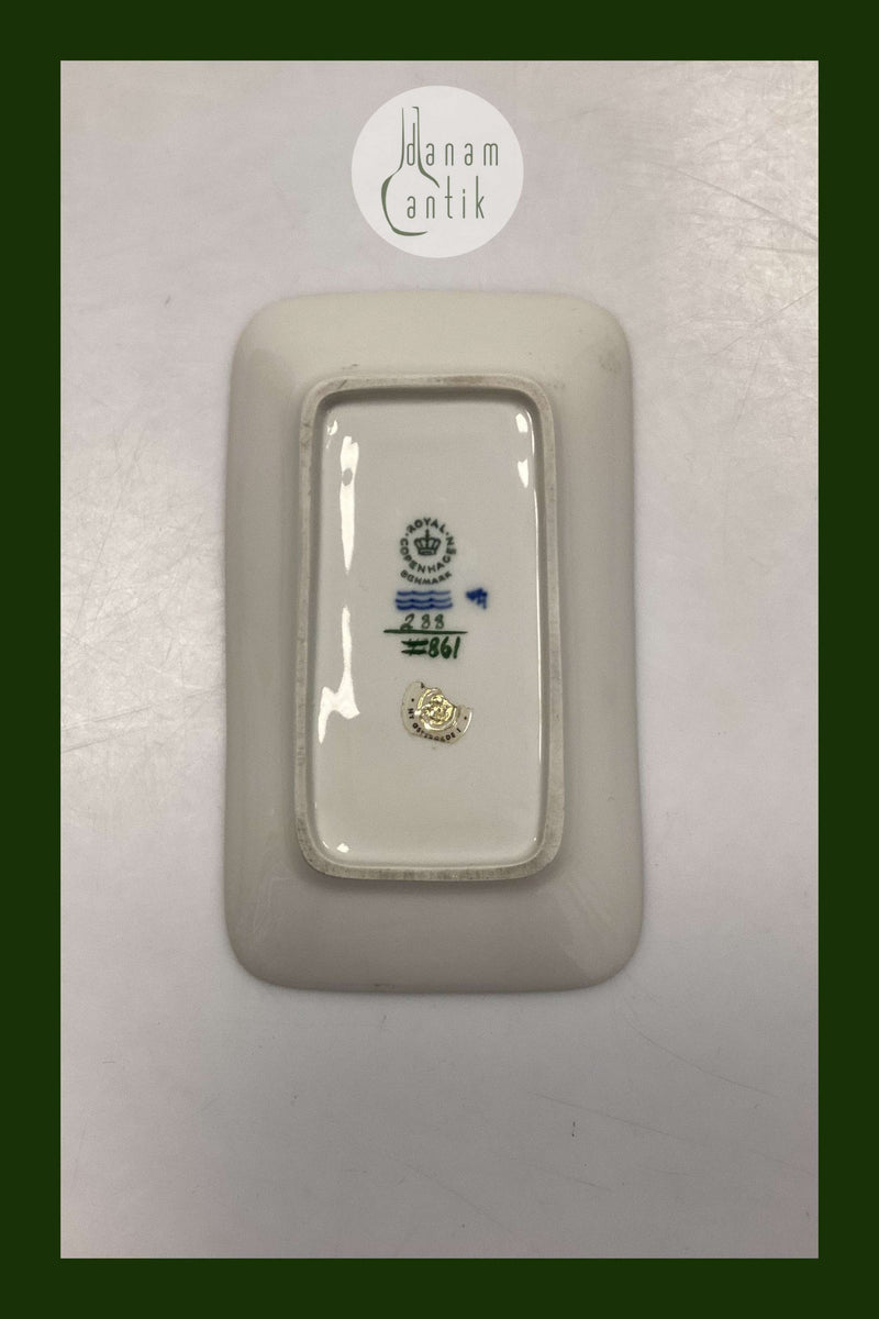 Royal Copenhagen Skål med Brombærgren No. 288/861