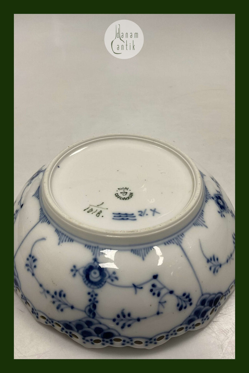 Royal Copenhagen Musselmalet Helblonde Skål No. 1018 / 577