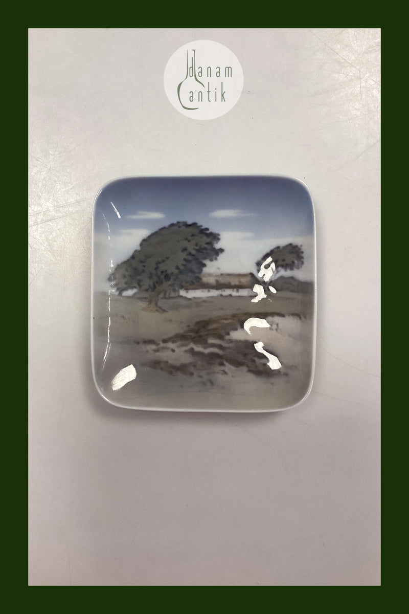 Royal Copenhagen Skål og askebæger No. 3353 Ørnebjerg Huset