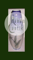 B&G vase with waterlilies